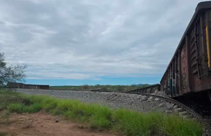 Se descarrila tren con 9 vagones en Carbó, Sonora