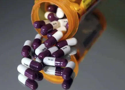 Trump va por arancel a los medicamentos