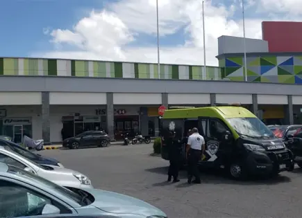 Violento asalto en banco HSBC de plaza Sendero