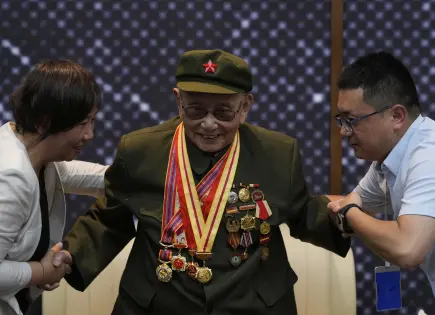 Xi Jinping lidera conmemoración del aniversario de la Segunda Guerra Mundial en China