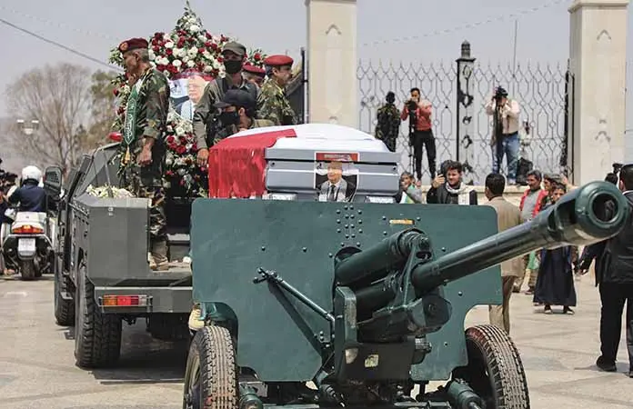 Yemen despide a su líder asesinado