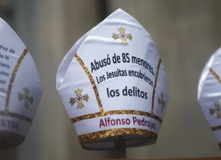 Justicia boliviana condena a un año de cárcel a sacerdotes por encubrir abusos de menores