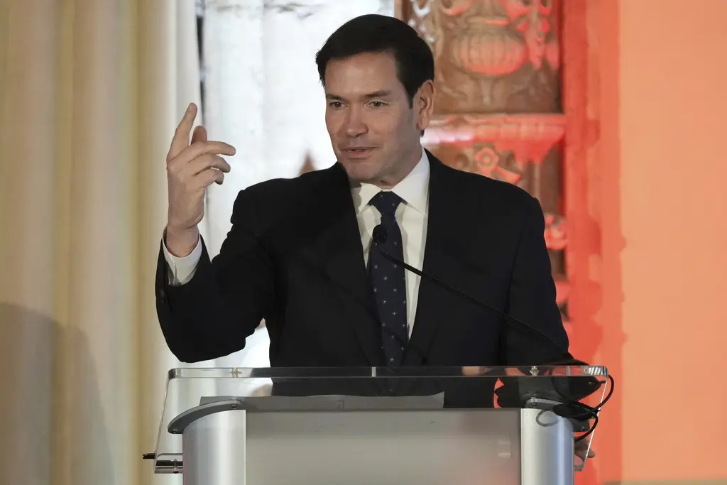 Marco Rubio encabeza operaciones contra cárteles en América Latina