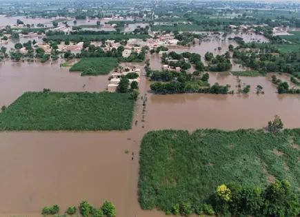 Evacuaciones masivas por inundaciones en Punjab 