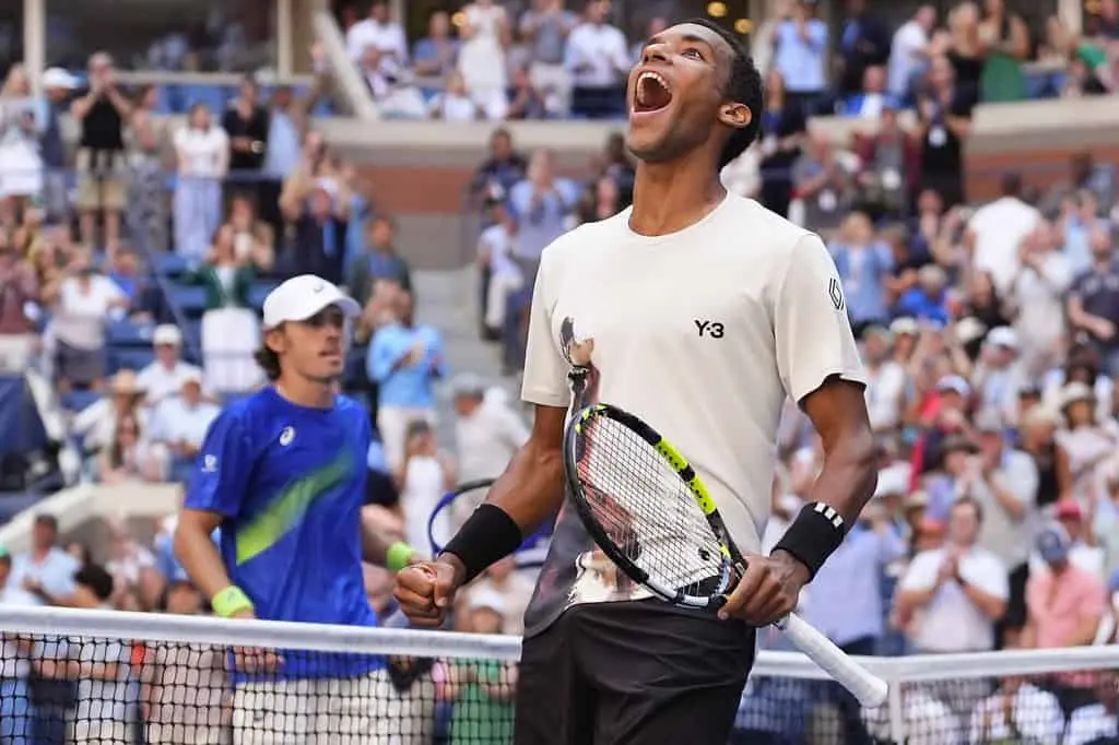 Felix Auger-Aliassime avanza a semifinal del Abierto de Estados Unidos tras duelo épico