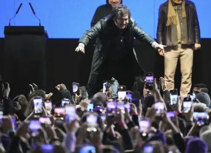 Javier Milei acusa a la oposición de cargar con vidas humanas
