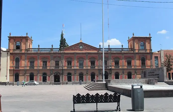 Se instalará una mesa de diálogo UASLP-Gobierno