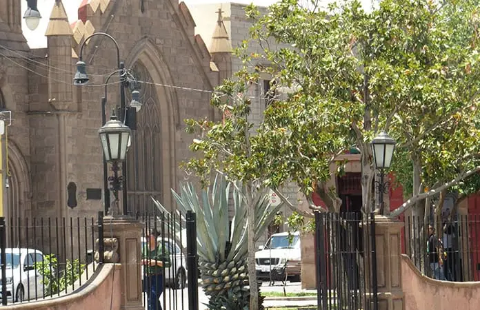 A oscuras, las áreas no entregadas a Municipio