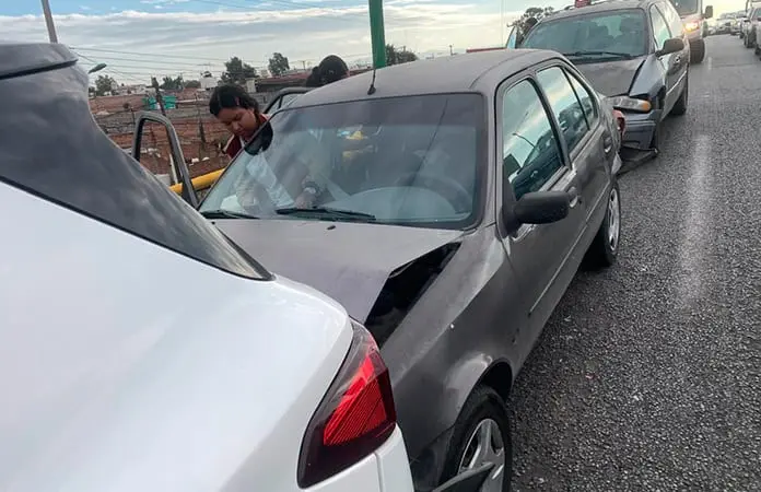 Carambola deja un lesionado y daños cuantiosos