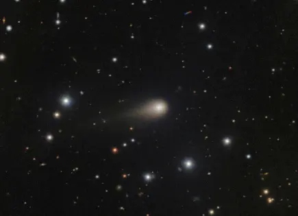 Cometa interestelar muestra una cola en crecimiento