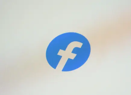 Gobierno de Nepal bloquea la mayoría de las redes sociales por incumplimiento