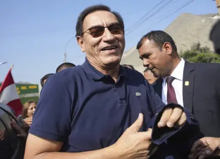Martín Vizcarra recupera la libertad en Perú tras revocación de orden de prisión preventiva