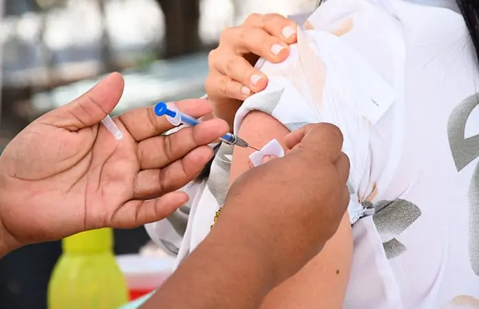 Nutrida la asistencia para aplicación de vacunas en SGS