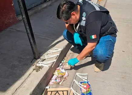 Tiran desechos hospitalarios en calles de la zona urbana