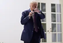 Trump anuncia aranceles del 100% a China por su postura comercial hostil Trump anuncia aranceles del 100% a China por su postura comercial hostil