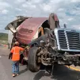Un muerto, deja accidente entre dos tráilers