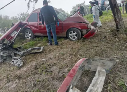 Jóvenes sufren tragedia en la supercarretera