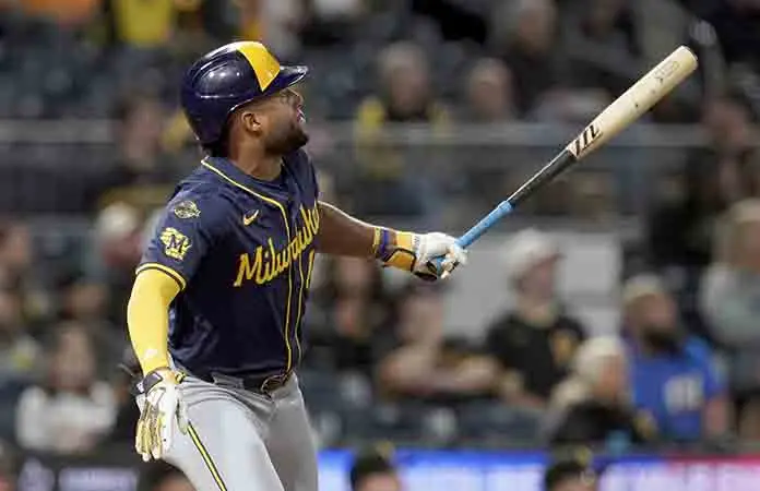 Ganan Cerveceros ante Piratas de Pittsburgh