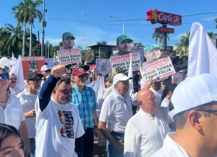 Manifestantes exigen paz y seguridad en Culiacán