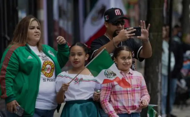 Gobierno pide a mexicanos en EU tener precaución en festejos
