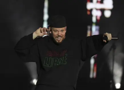 Residente supera a Café Tacvba; reunió a 180 mil almas en el Zócalo