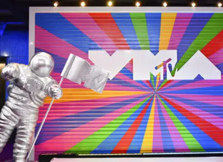 Taylor Swift y Beyoncé compiten por récord en los Premios MTV 2025