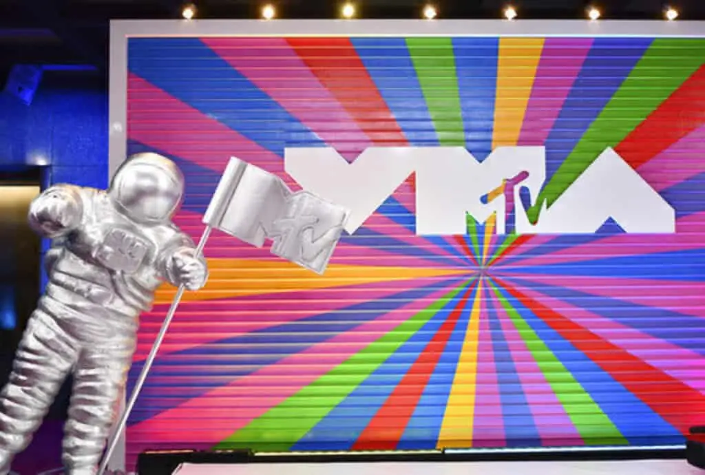 Famosos deslumbran en la alfombra roja de los MTV Video Music Awards 2025