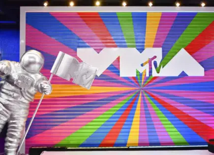 Famosos deslumbran en la alfombra roja de los MTV Video Music Awards 2025