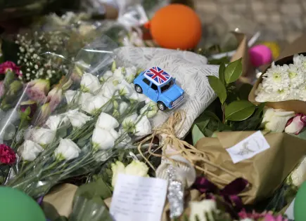 Tranvía en Lisboa descarrila dejando 16 muertos Tranvía en Lisboa descarrila dejando 16 muertos