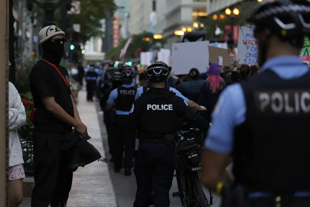 Operación Midway Blitz de EU apunta a delincuentes extranjeros en Chicago