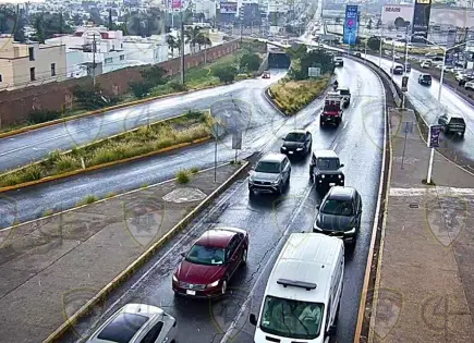 Inician cierres viales por lluvia en zona metropolitana