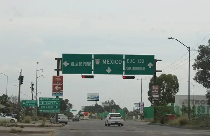 Necesario, reparar los semáforos de acceso a Pozos