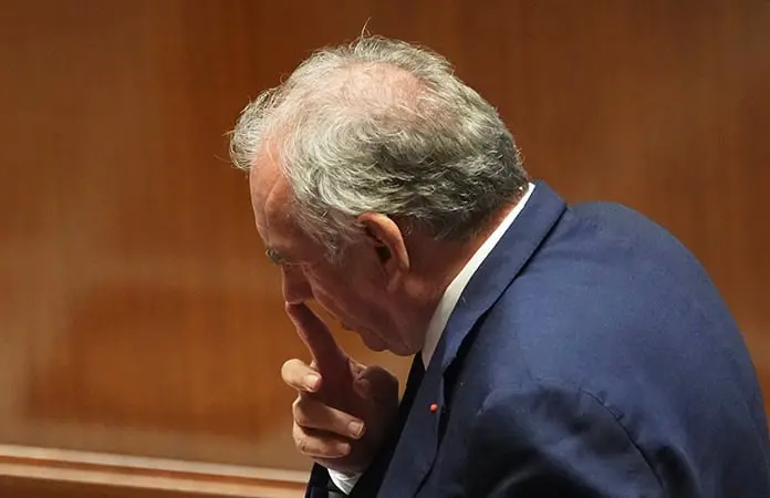 Entra en crisis el gobierno francés