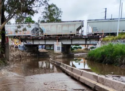 Se mantiene cierre en bulevar Río Españita
