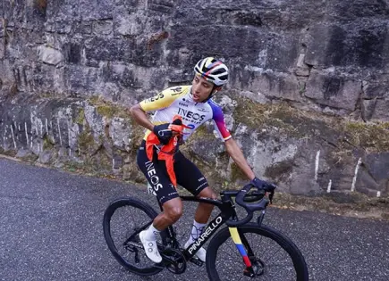 Bernal gana la 16ta. etapa de la Vuelta