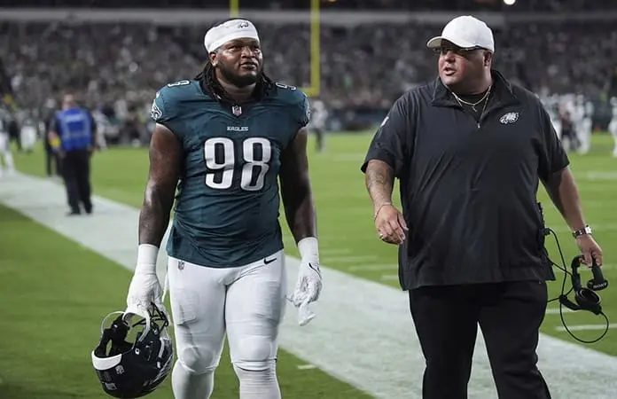 Carter de Eagles evita suspensión