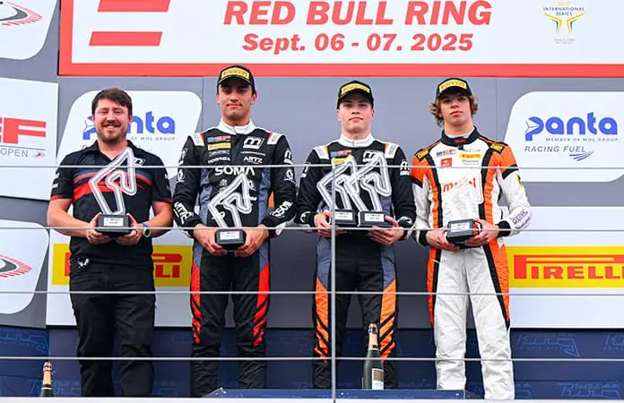 Joss Garfias logra podio en Austria