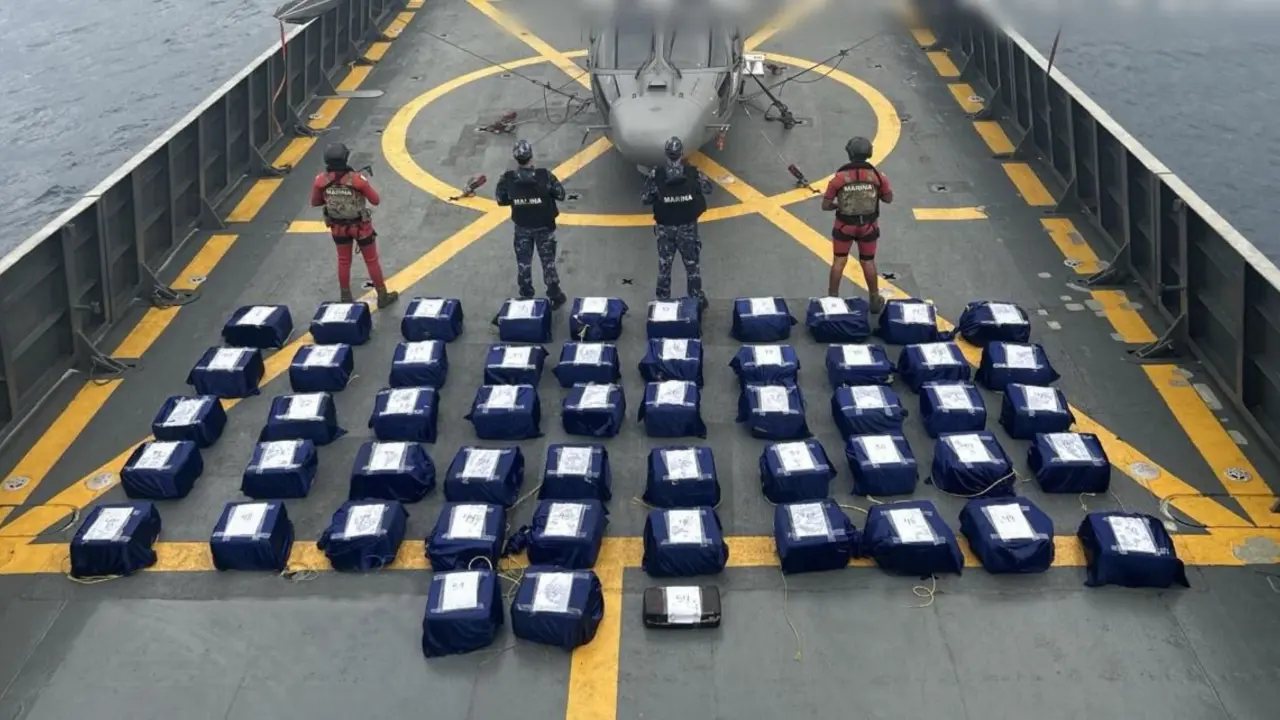 Semar asegura 1.6 toneladas de cocaína en costas de Guerrero