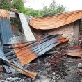 Vivienda queda reducida a cenizas tras incendio