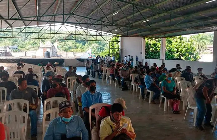 Bienestar les retiene recursos a indígenas