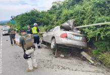 Conductor sobrevive a fuerte choque en la Valles–Tamazunchale