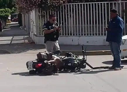 Conductora embiste a motociclista en 18 de Marzo