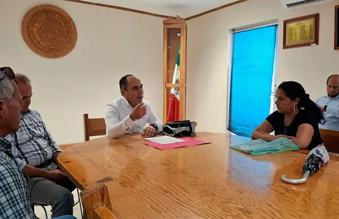 Habitantes se manifiestan en la Presidencia