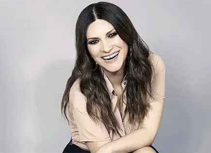 Laura Pausini ofreci&oacute; concierto en M&eacute;xico con gran afluencia