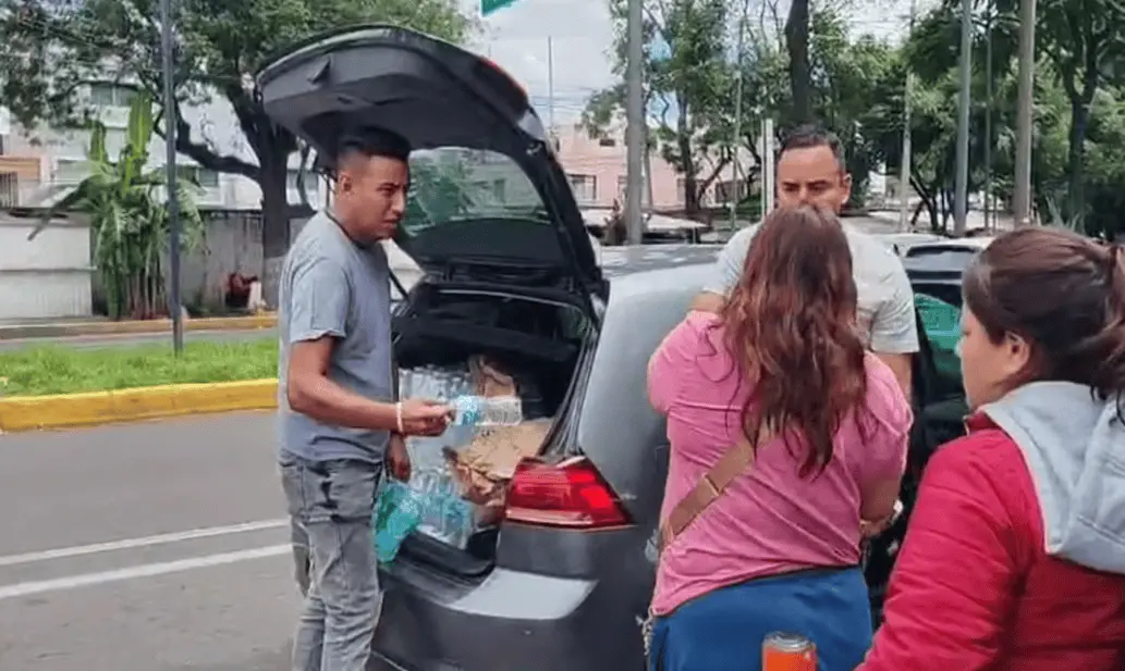 Trabajador del IMSS brinda apoyo con tortas a víctimas de explosión en CDMX