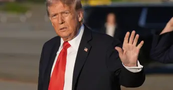 Trump confirma ataque a barco con drogas desde Venezuela