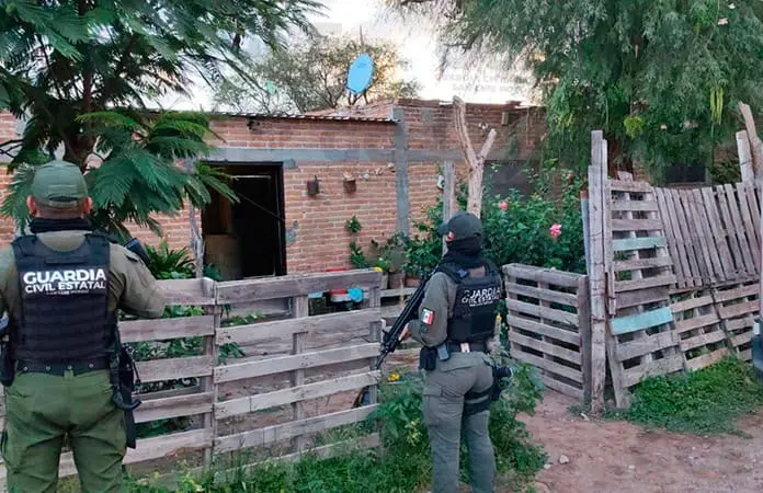En tiroteo, abaten a dos maleantes en Villa de Reyes