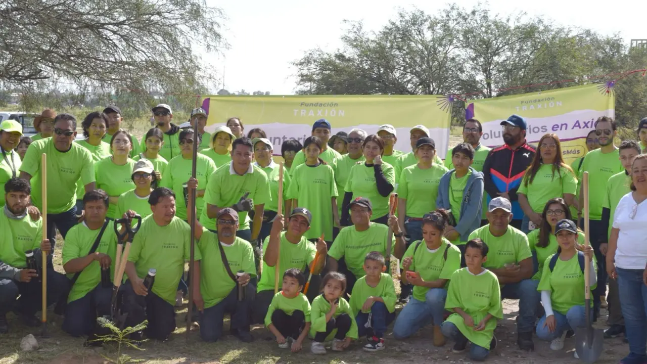 LiPU by Traxión y Fundación Traxión en jornada de voluntariado reforestan áreas verdes en San Luis Potosí
