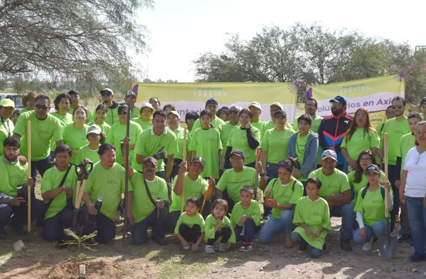 LiPU by Traxión y Fundación Traxión en jornada de voluntariado reforestan áreas verdes en San Luis Potosí