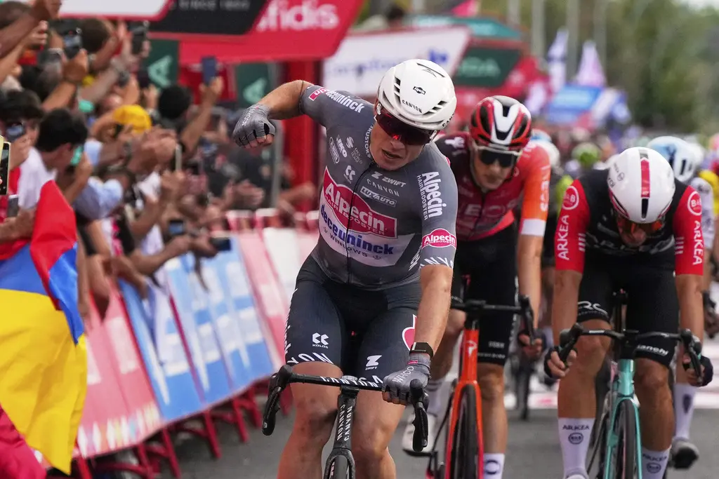 Philipsen conquista su tercera victoria en la Vuelta a España